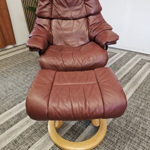 Stressless Reno Medium lenestol med krakk - Bilde 2
