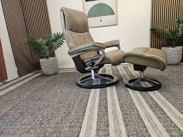 Stressless View Signature lenestol med krakk