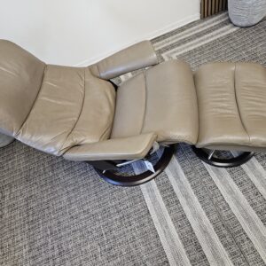Stressless View Signature lenestol med krakk - Bilde 11