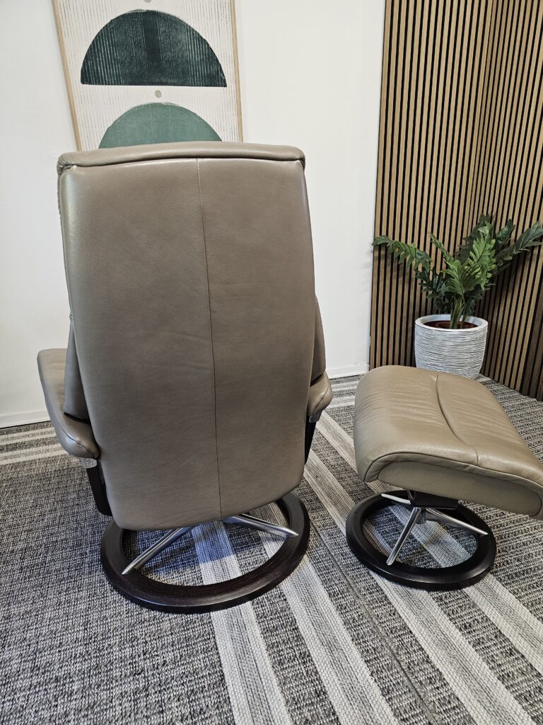 Stressless View Signature lenestol med krakk