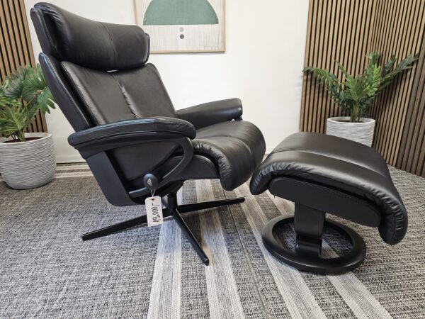 Stressless Magic Large lenestol med krakk