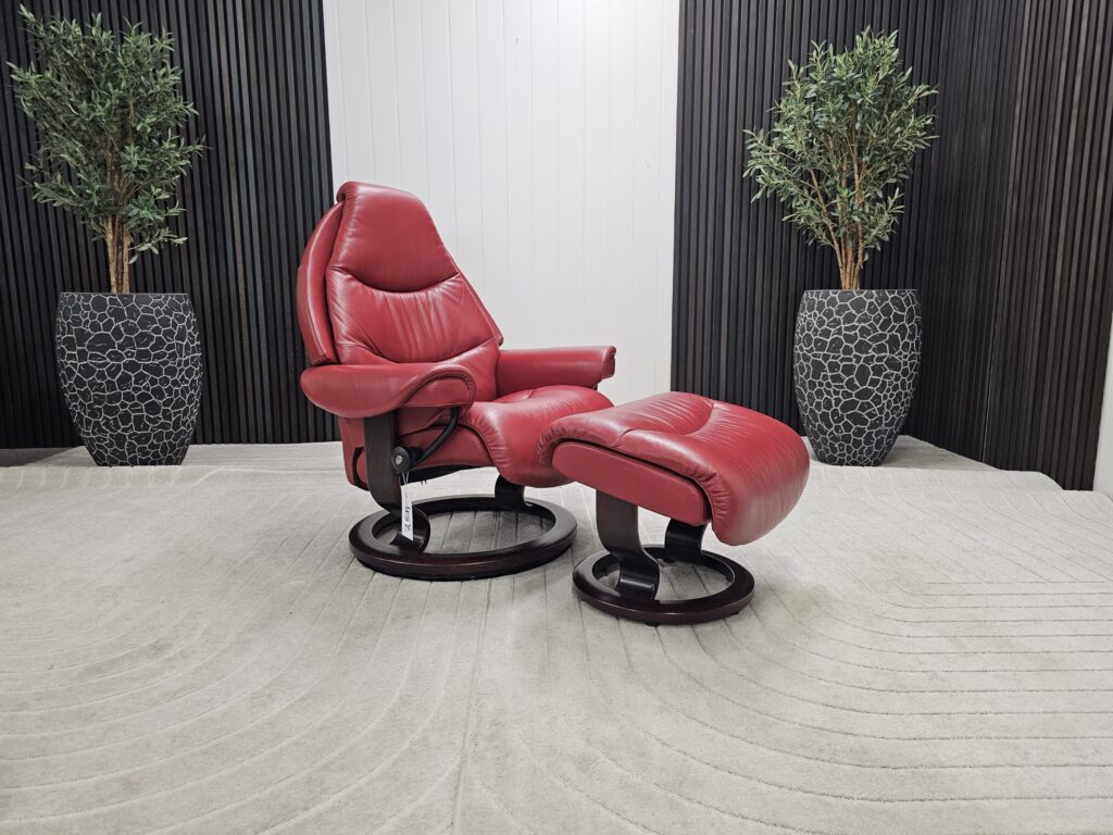 Stressless Voyager lenestol med krakk