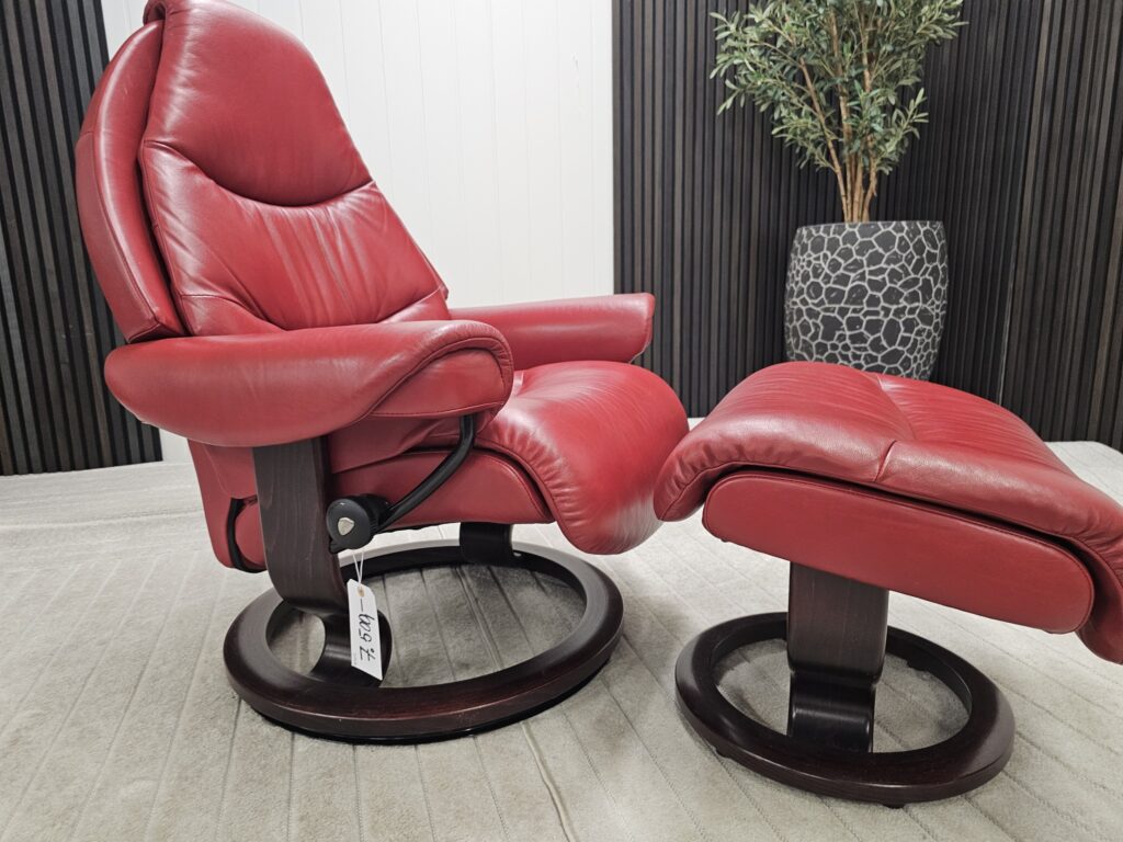 Stressless Voyager lenestol med krakk