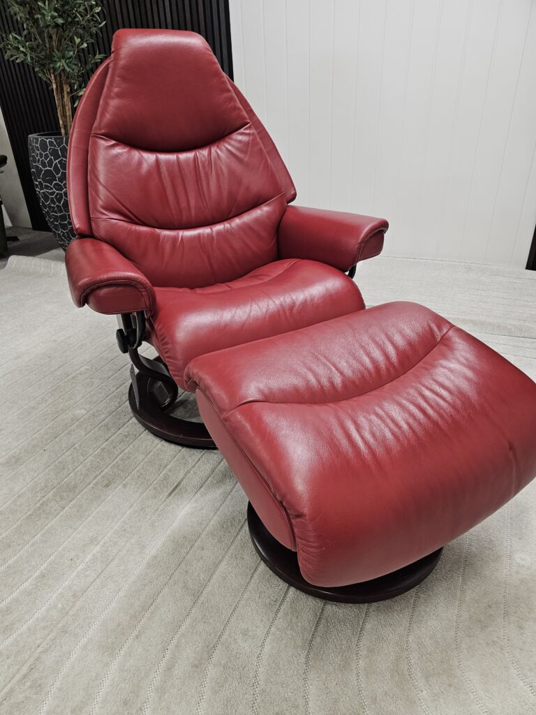 Stressless Voyager lenestol med krakk