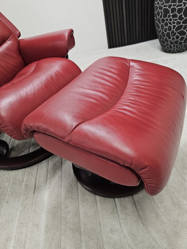 Stressless Voyager lenestol med krakk