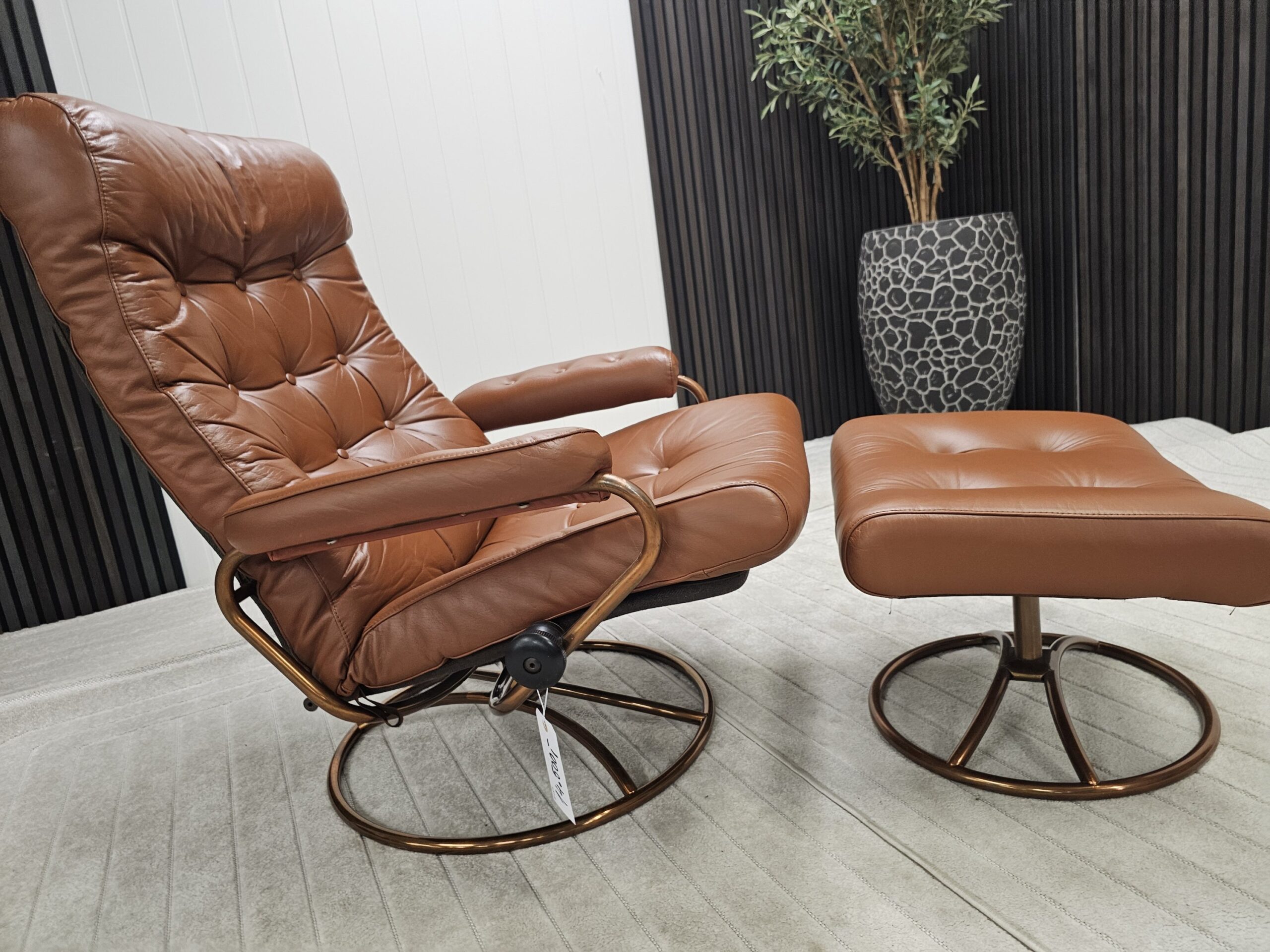 Ikonisk Stressless Original 1974 lenestol med krakk fra Ekornes - Bilde 7