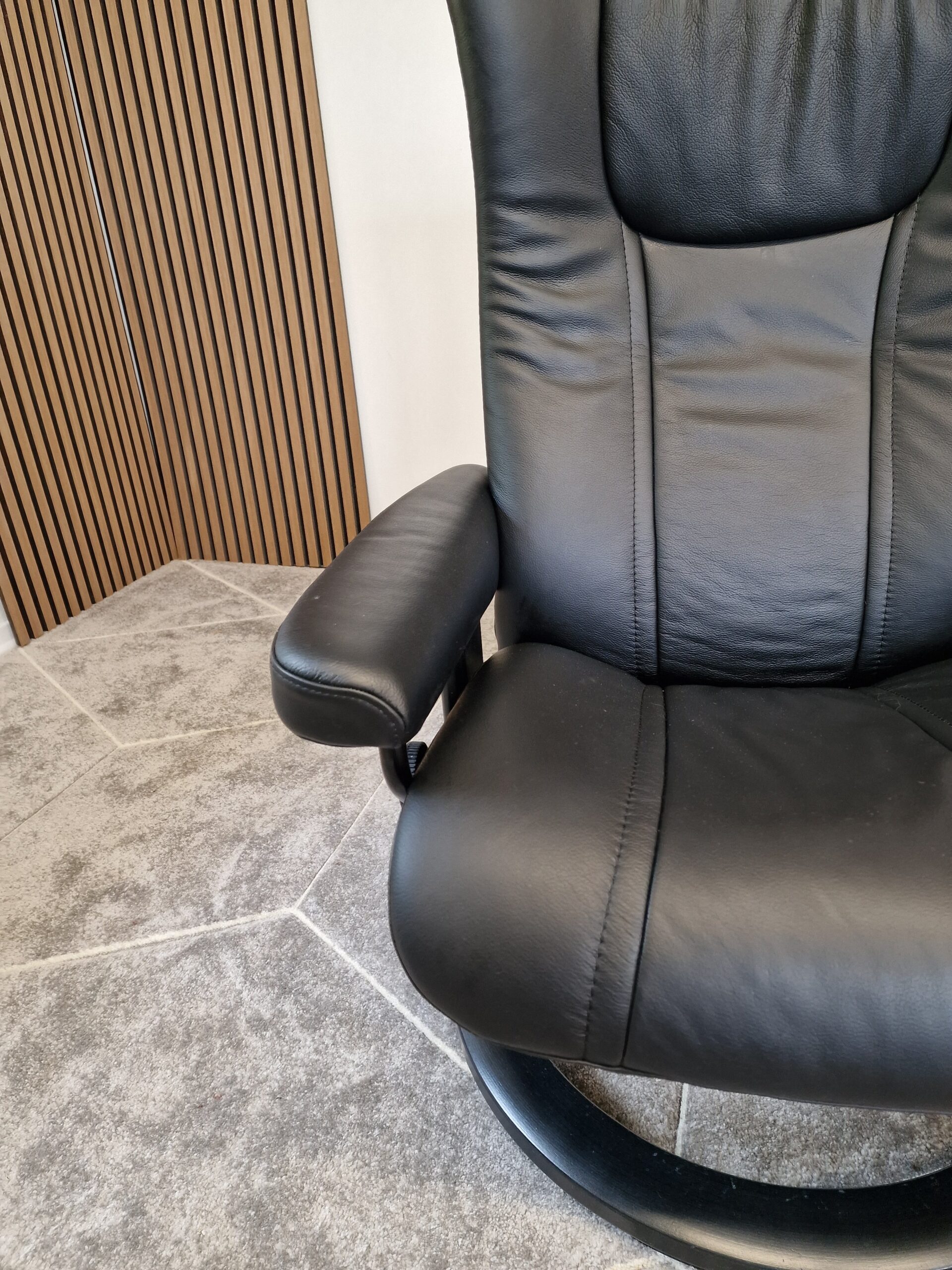 Stressless® Wing lenestol med krakk - Bilde 8