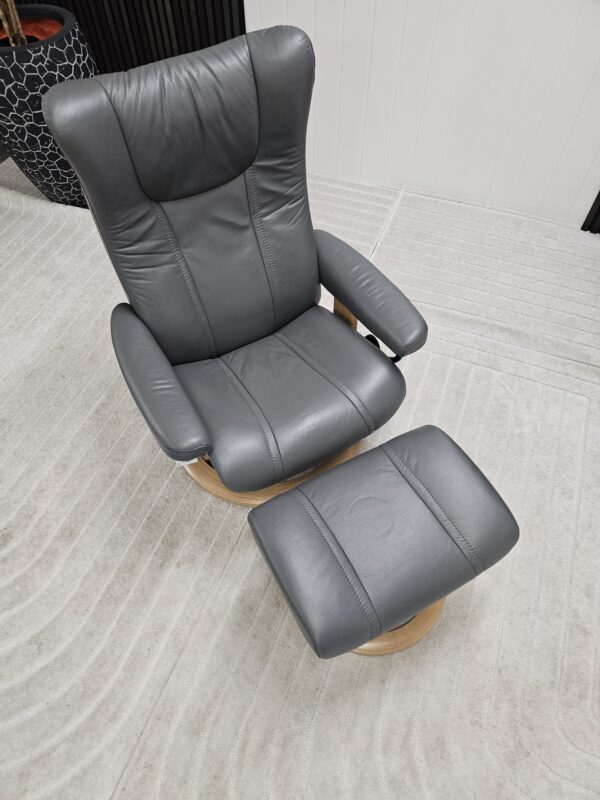 Stressless Wing lenestol med krakk