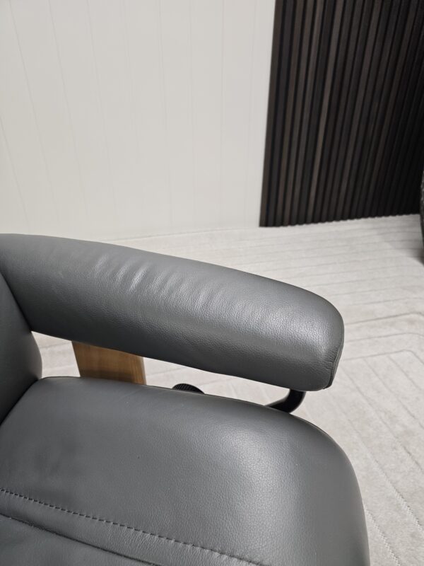 Stressless Wing lenestol med krakk