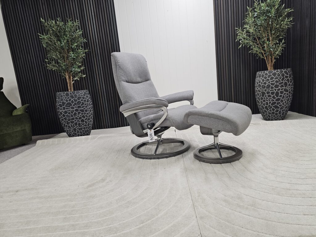 Stressless® View Signature lenestol med krakk