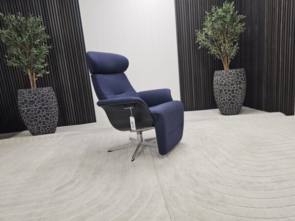 Conform Timeout hvilestol med integrert fothviler