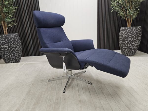 Conform Timeout hvilestol med integrert fothviler