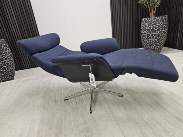 Conform Timeout hvilestol med integrert fothviler