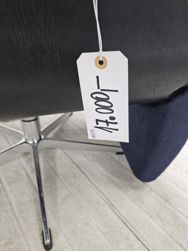 Conform Timeout hvilestol med integrert fothviler