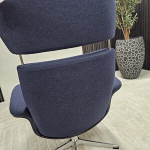 Conform Timeout hvilestol med integrert fothviler - Bilde 9