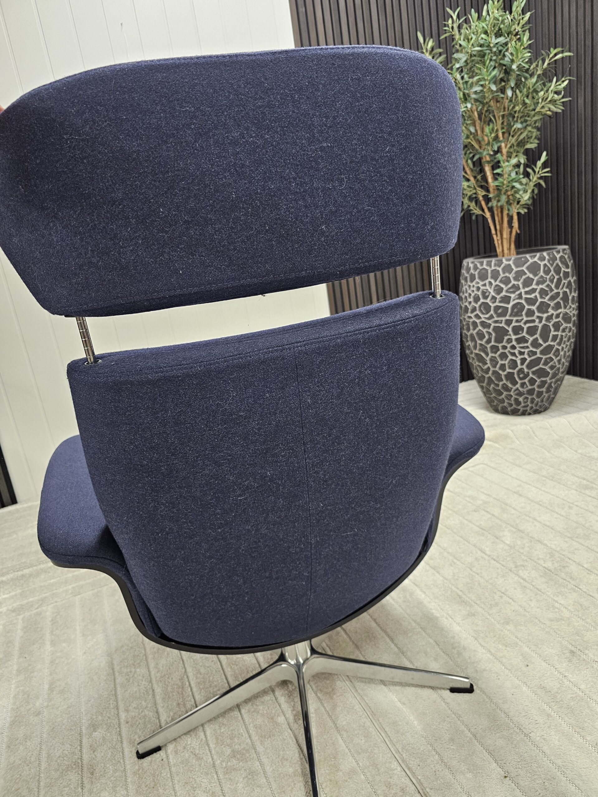 Conform Timeout hvilestol med integrert fothviler - Bilde 9