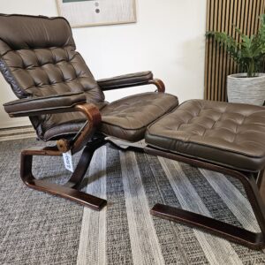 Ikonisk Stressless® Globe lenestol med krakk fra Ekornes