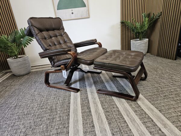 Ikonisk Stressless® Globe lenestol med krakk fra Ekornes
