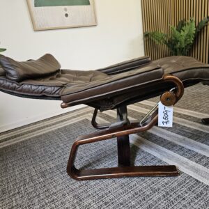 Ikonisk Stressless® Globe lenestol med krakk fra Ekornes - Bilde 3