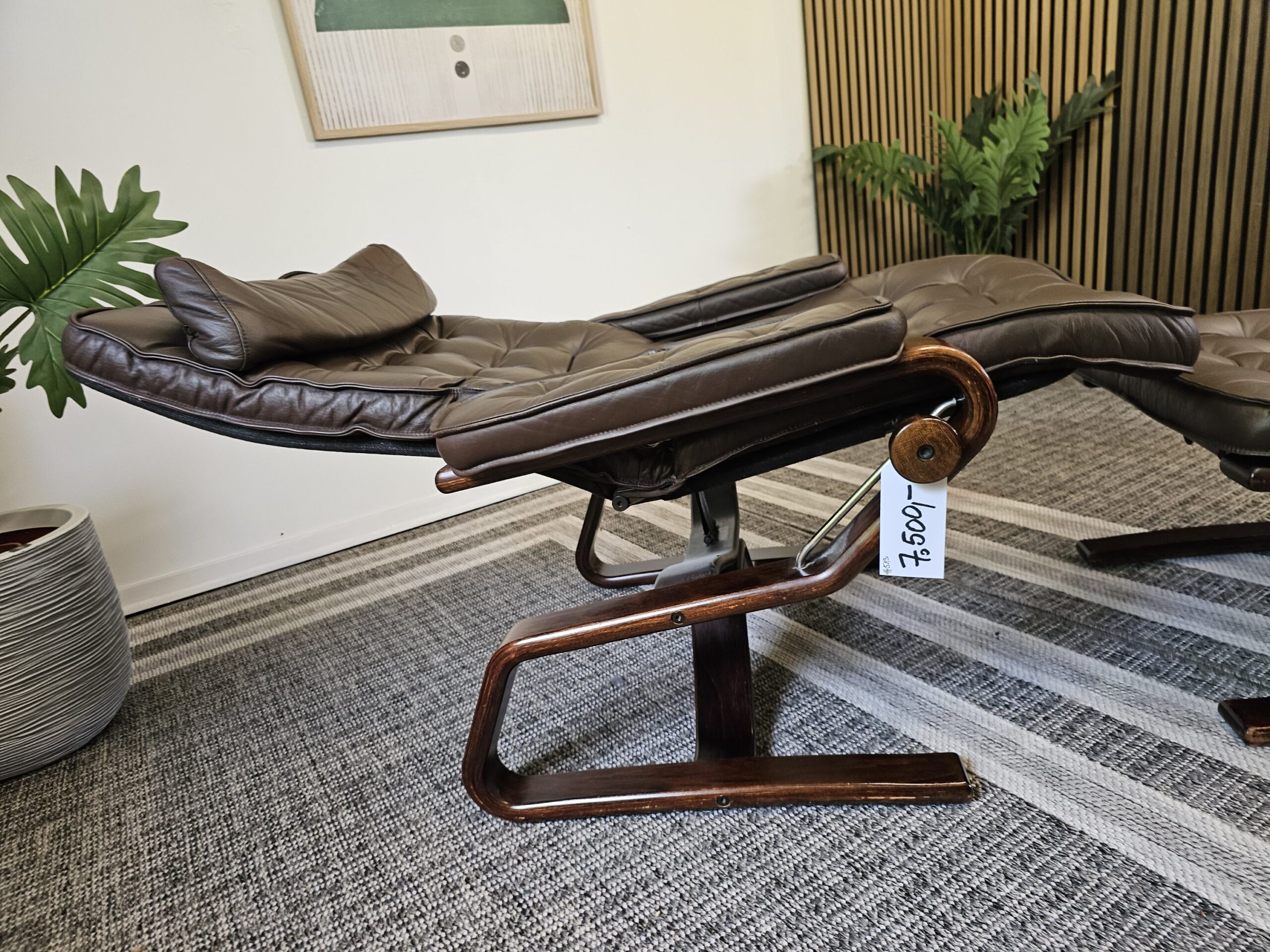 Ikonisk Stressless® Globe lenestol med krakk fra Ekornes - Bilde 3
