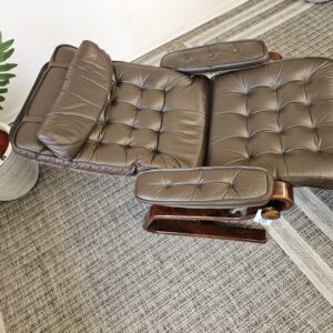 Ikonisk Stressless® Globe lenestol med krakk fra Ekornes - Bilde 8