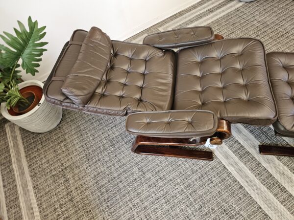 Ikonisk Stressless® Globe lenestol med krakk fra Ekornes