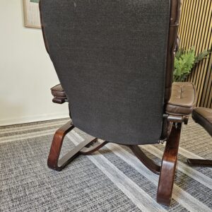 Ikonisk Stressless® Globe lenestol med krakk fra Ekornes - Bilde 13