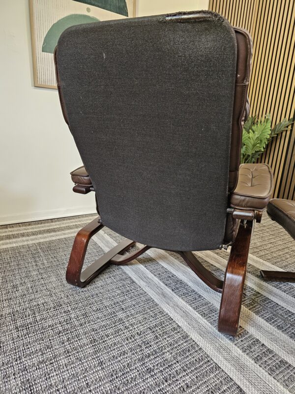 Ikonisk Stressless® Globe lenestol med krakk fra Ekornes