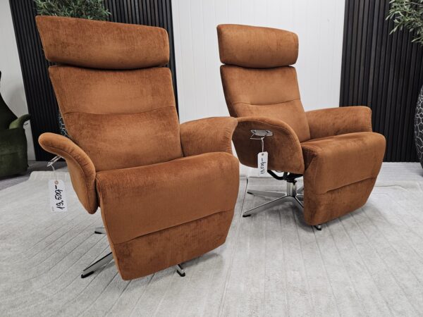 2 stk. Conform Master lenestoler med integrert fothviler