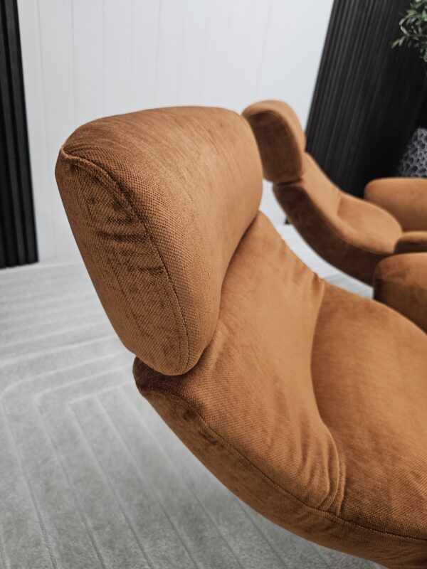 2 stk. Conform Master lenestoler med integrert fothviler