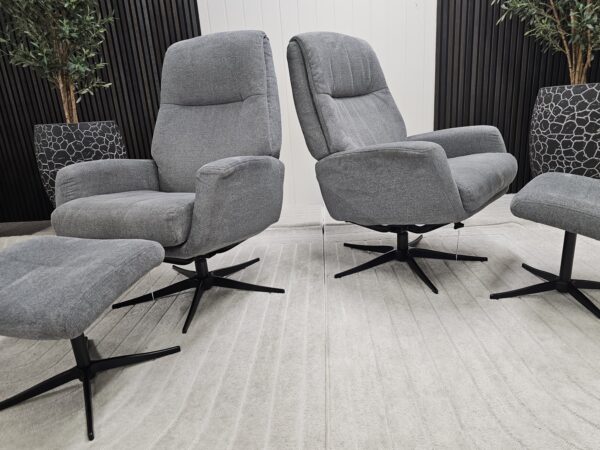 2 stk. IMG lenestoler med krakk