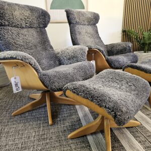 2 stk. Conform Timeout lenestoler med krakk