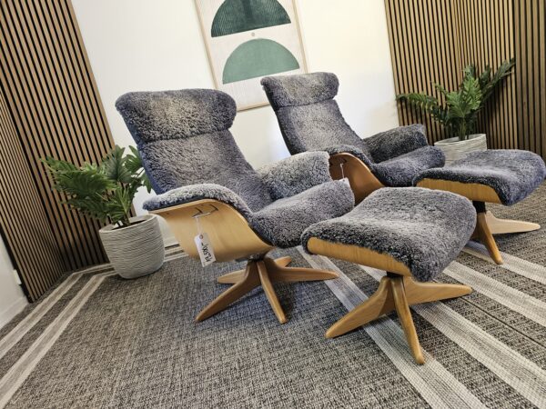 2 stk. Conform Timeout lenestoler med krakk