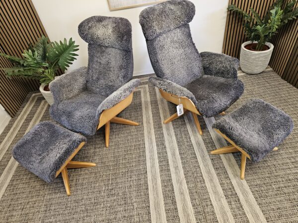 2 stk. Conform Timeout lenestoler med krakk