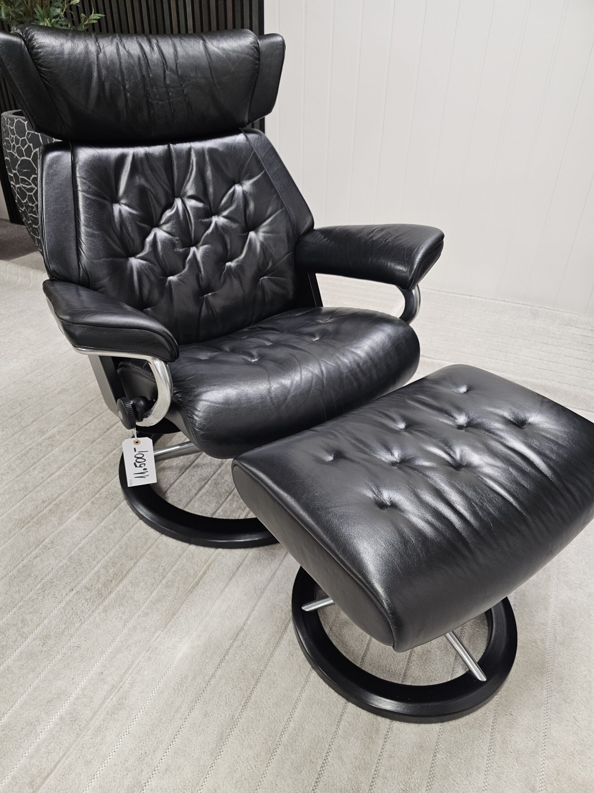Stressless® Skyline Signature lenestol med krakk - Bilde 12
