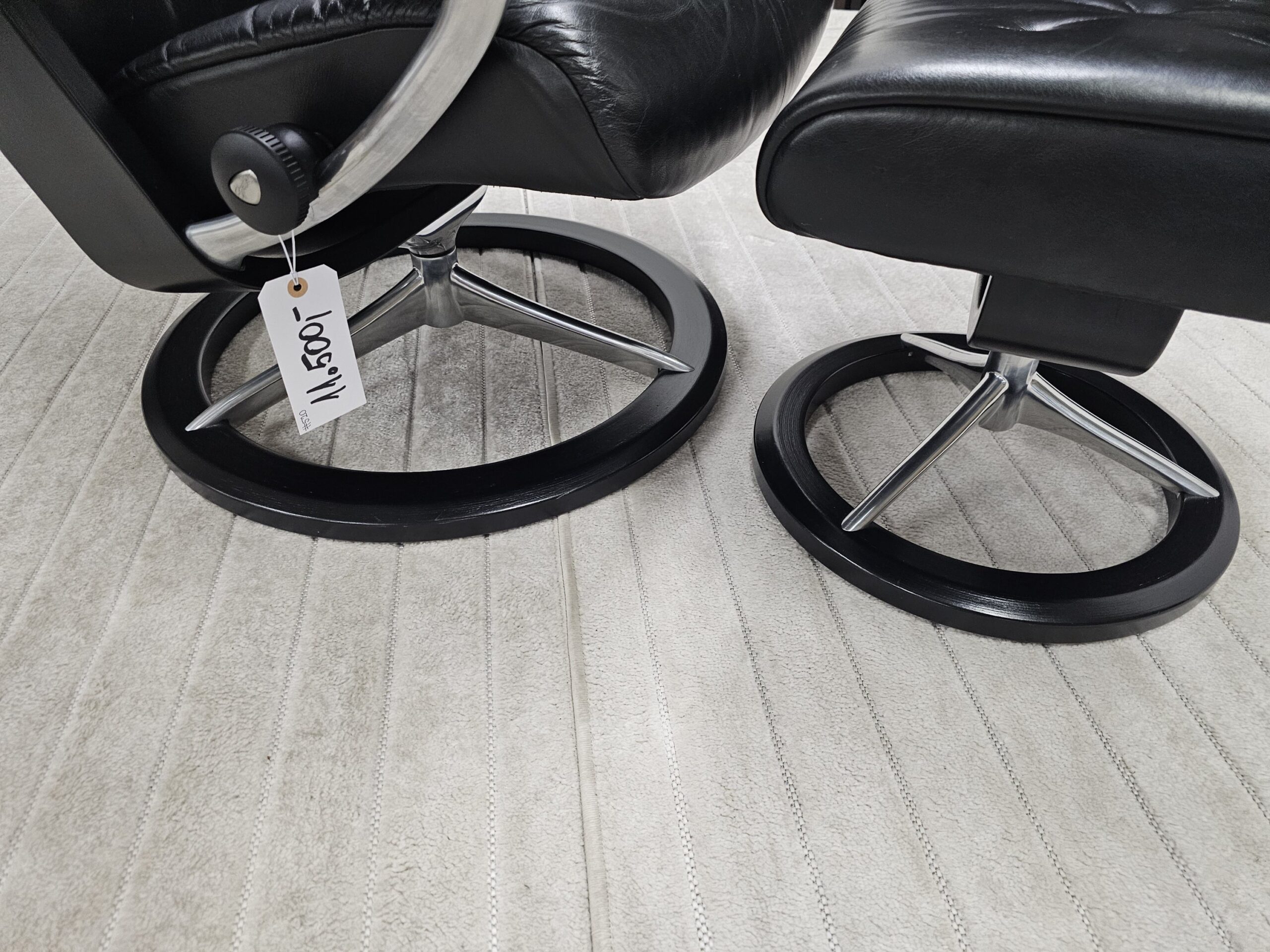 Stressless® Skyline Signature lenestol med krakk - Bilde 8