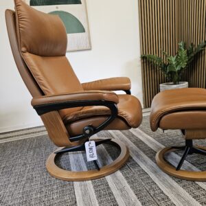 Stressless® Aura Signature lenestol med krakk - Bilde 3