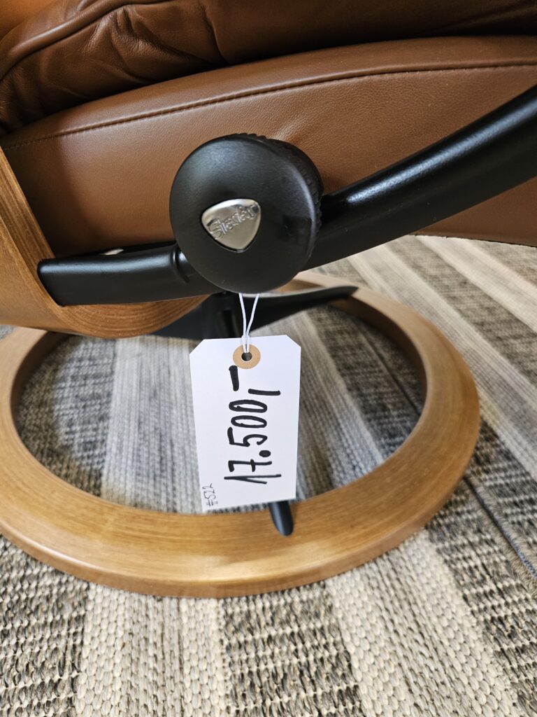 Stressless® Aura Signature lenestol med krakk