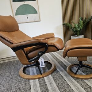 Stressless® Aura Signature lenestol med krakk - Bilde 2