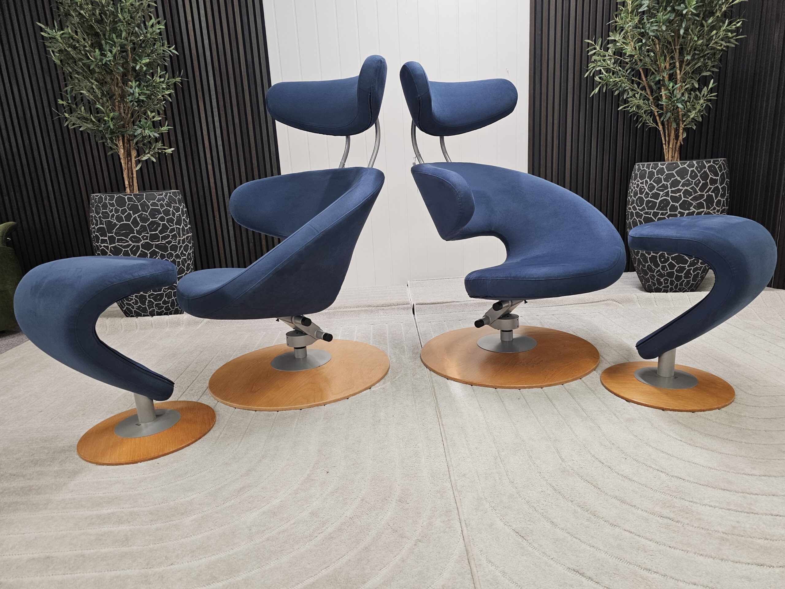 2 stk. Variér Peel lenestoler med krakk - Bilde 1
