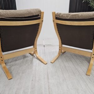 2 stk. Siesta Classic lenestoler i Teddy-stoff og eik - Bilde 5