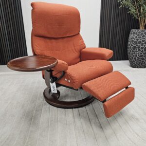 Stressless® Capri elektrisk lenestol med integrert fothviler og kaffebord - Bilde 7