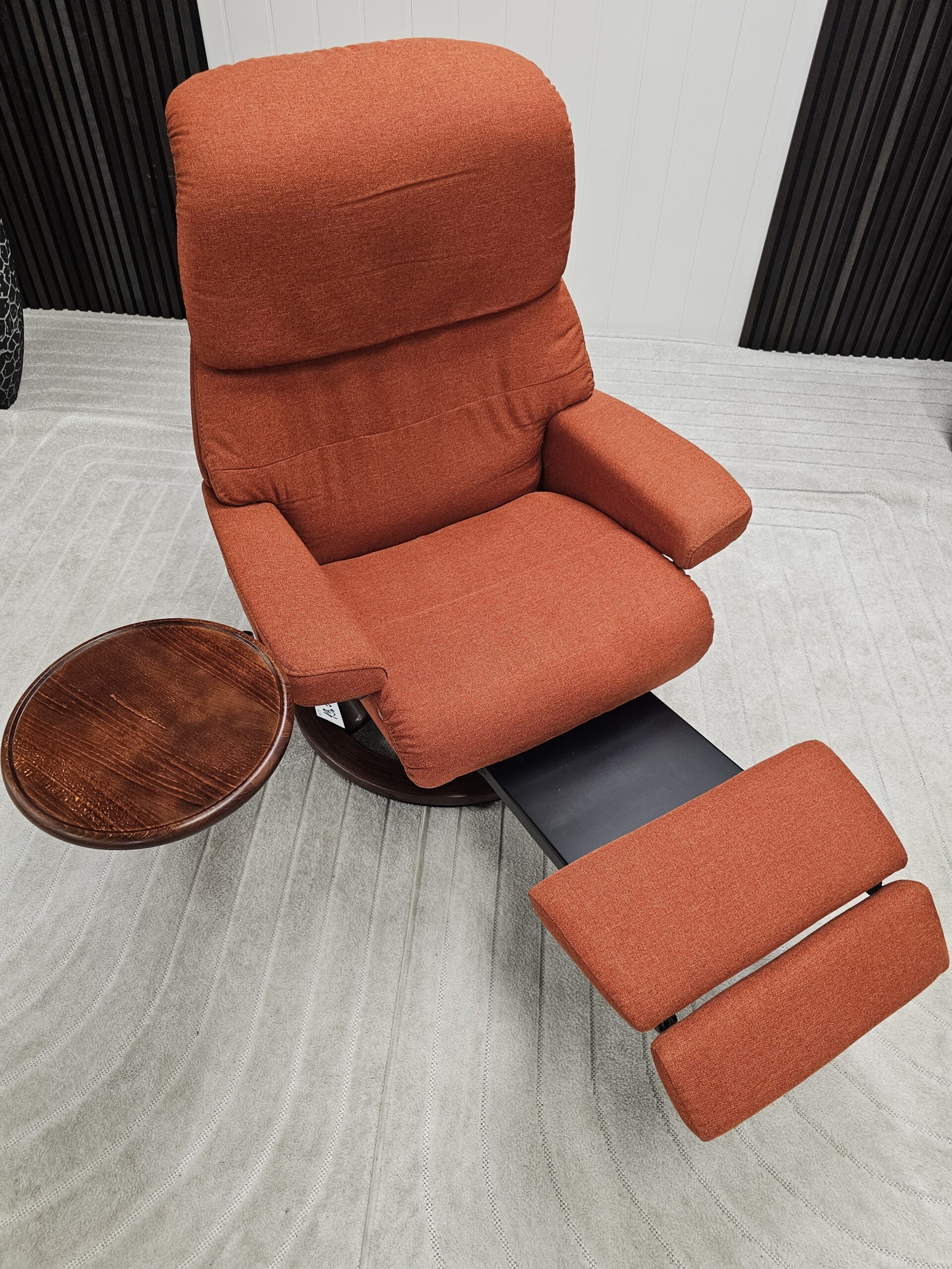 Stressless® Capri elektrisk lenestol med integrert fothviler og kaffebord - Bilde 9