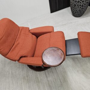 Stressless® Capri elektrisk lenestol med integrert fothviler og kaffebord - Bilde 3