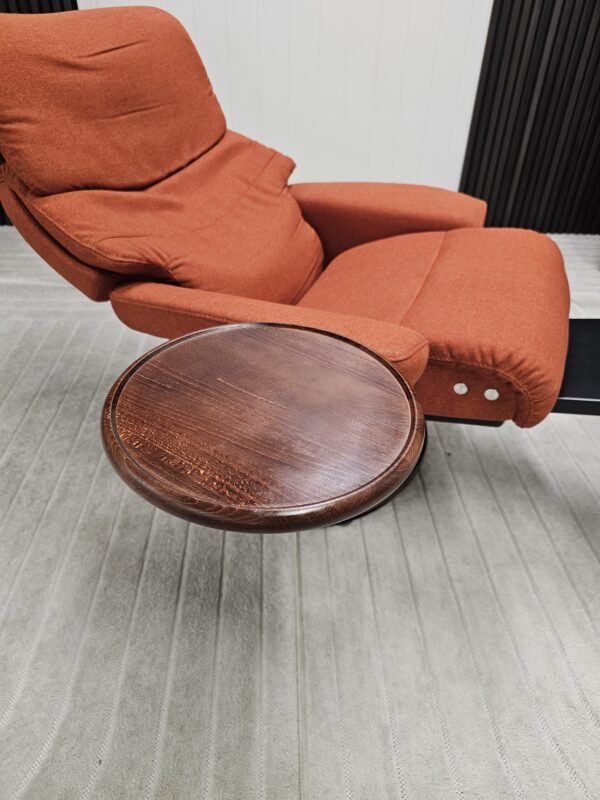 Stressless® Capri elektrisk lenestol med integrert fothviler og kaffebord