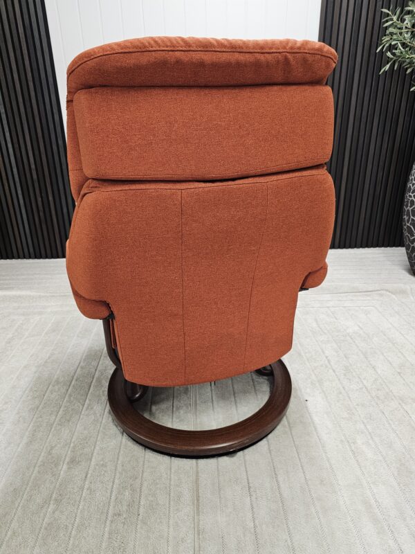 Stressless® Capri elektrisk lenestol med integrert fothviler og kaffebord