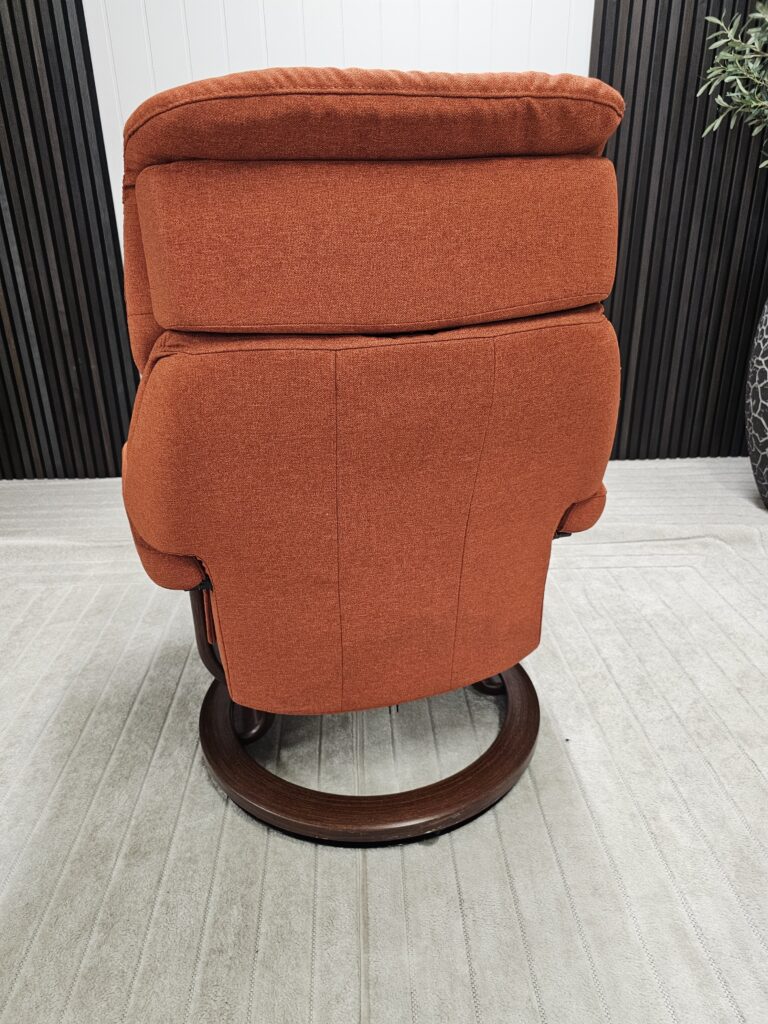 Stressless® Capri elektrisk lenestol med integrert fothviler og kaffebord