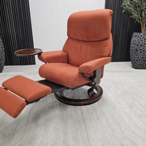 Stressless® Capri elektrisk lenestol med integrert fothviler og kaffebord - Bilde 11