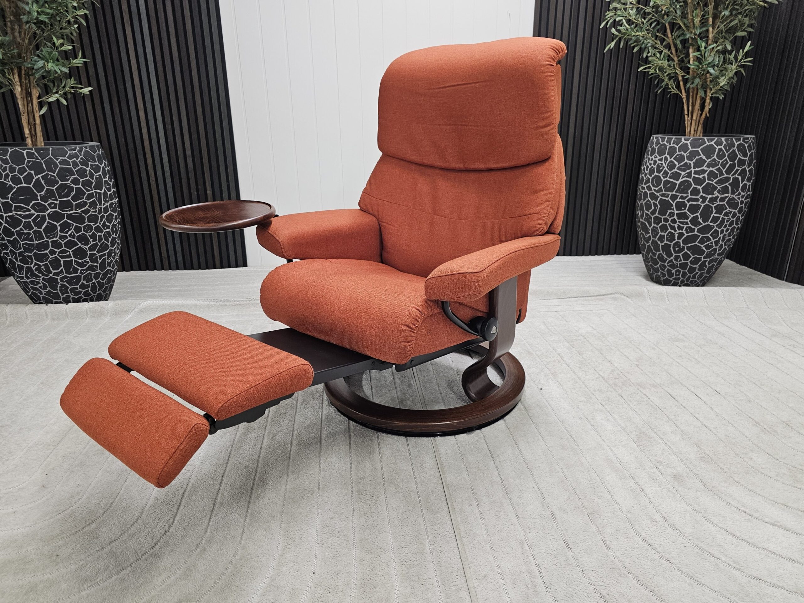 Stressless® Capri elektrisk lenestol med integrert fothviler og kaffebord - Bilde 11
