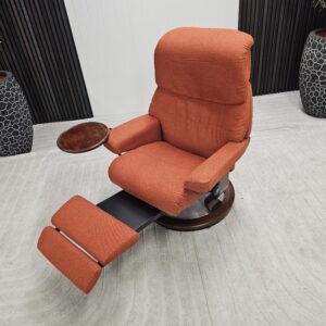 Stressless® Capri elektrisk lenestol med integrert fothviler og kaffebord - Bilde 13